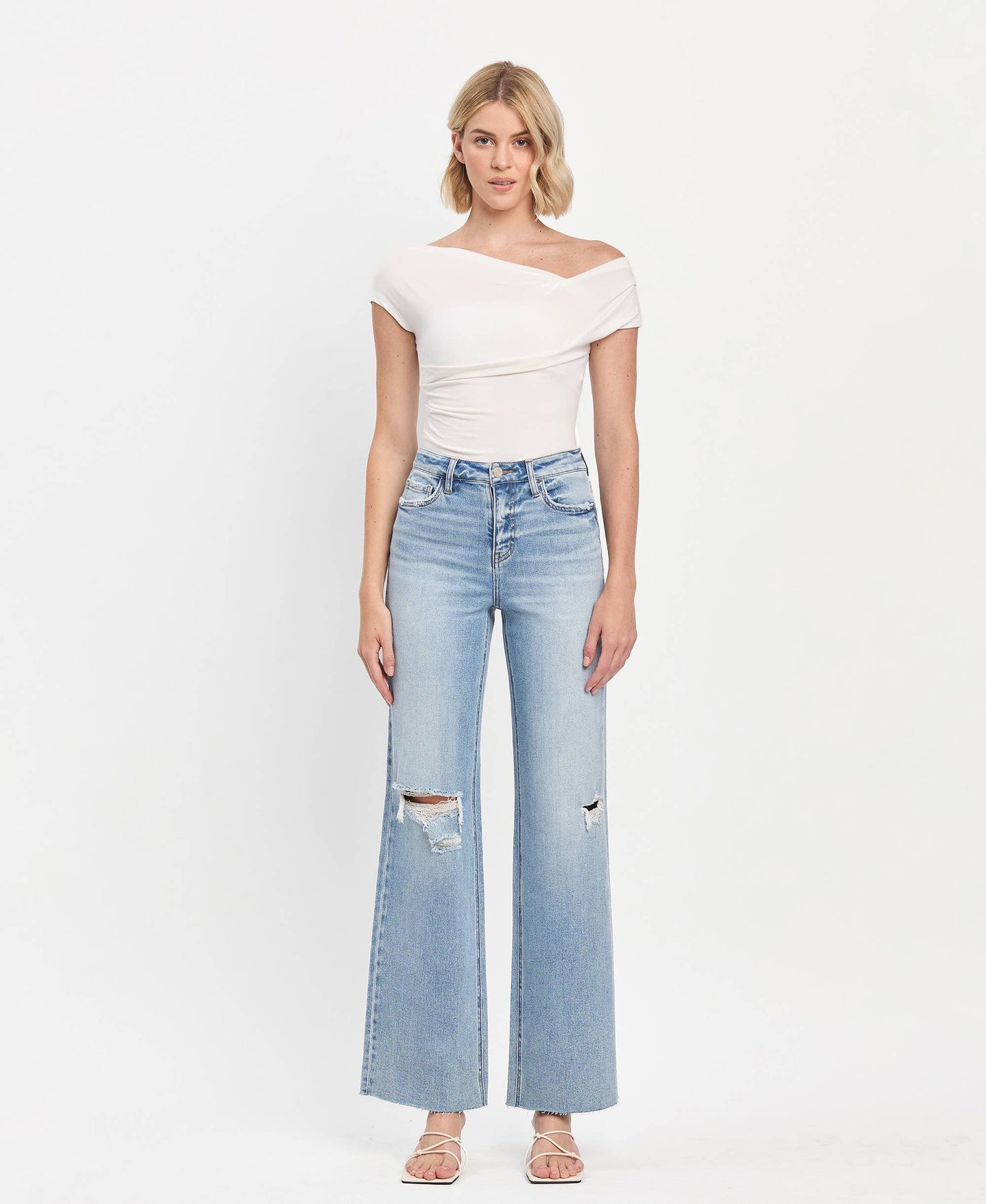 BETH HIGH RISE CLEAN CUT RAW HEM WIDE LEG JEANS T6597